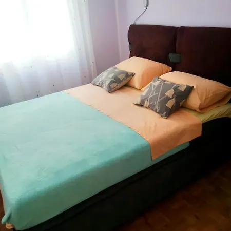 Kurek شقة تْسْغيكفانِتْسا